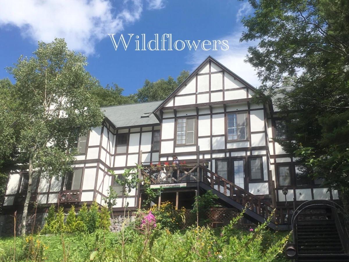 Pension Wildflowers Tatešina Exteriér fotografie